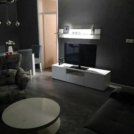 Pannonica 公寓 图兹拉
